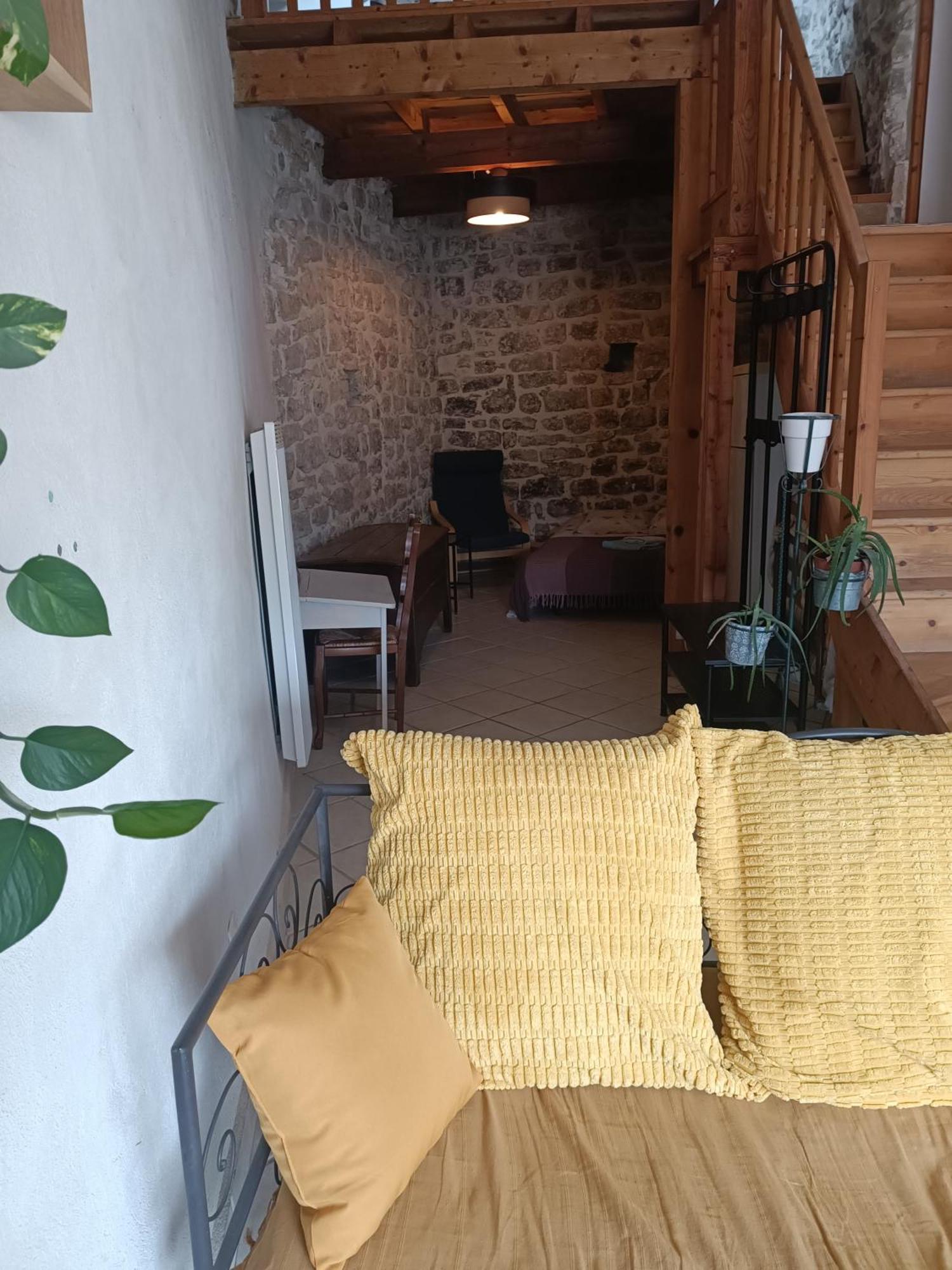 Charmant Loft Драгиньян Экстерьер фото